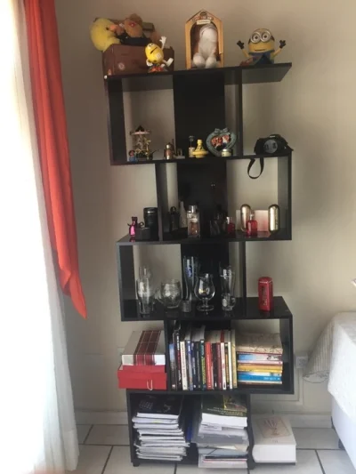 Estante Decorativa para Sala ou Quarto