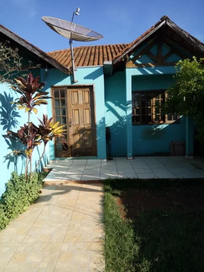 Aluga-se Casa, Proximo a Brf em Frente ao Colégio sem Fiador