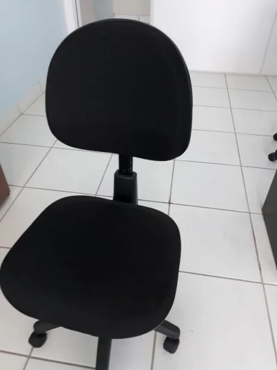 Cadeira de Escritório (modelo Secretária)