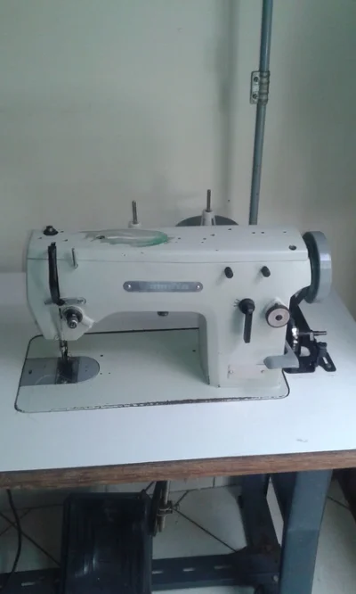 Vendo Máquina Reta Yamato