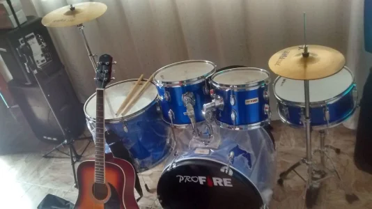 Bateria Violão Mesa de Som Caixa de Som Nunca Foi Usado!