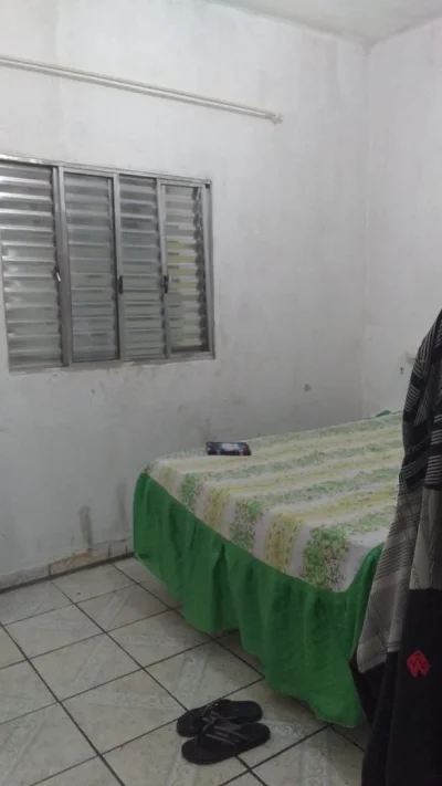 Casa com 3 Cômodos Terreno em Declive com 125m2