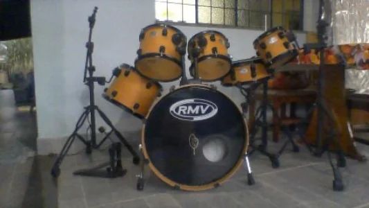 Bateria Rmv Road Up 3 Tons com Pele Hidraúlica Semi Nova por R$ 1400,00
