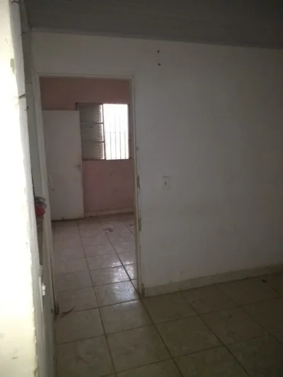 Vende-se uma Casa