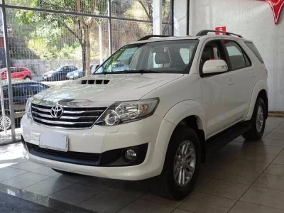Toyota Hilux Sw4 Srv D4 D 4x4 3.0 Tdi Dies. Aut, 2015