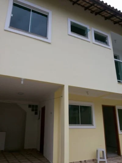 Alugo Casa Duplex 2 Qtos em Imbetiba