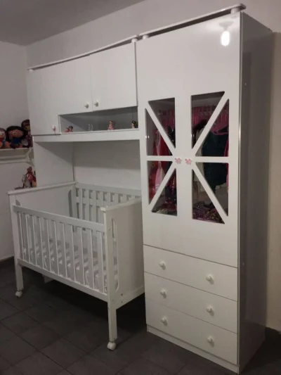 Guarda Roupa com Berço