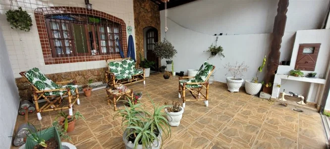 Casa com 70 m2 - Jardim Imperador - Praia Grande SP