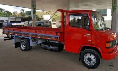 Caminhão Mb 710 Plus