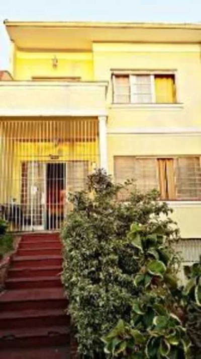 Hospedaria Familiar com Vaga de Quarto para Homens