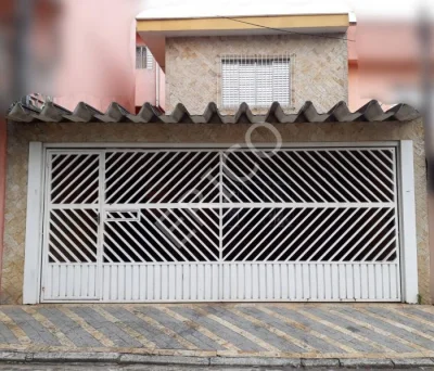 Sobrado com 4 Dorms em Diadema - Taboão por 480.000,00 à Venda