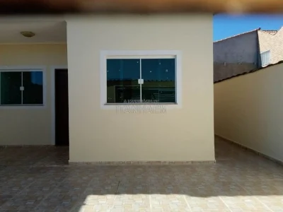 Casa com 2 Dormitórios Sendo 1 Suite em Itanhaém