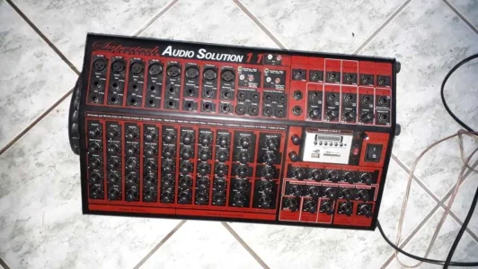Mesa Amplificada Supertech S11 Audio Solution 11