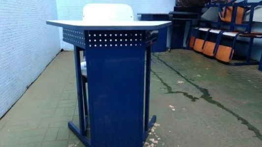 Mesa com Cadeira Escolar Infantil