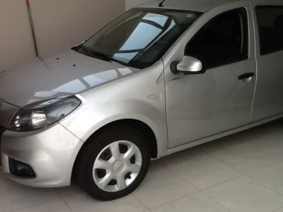 Renault Sandero Expression 1.6 8v (flex) 2014