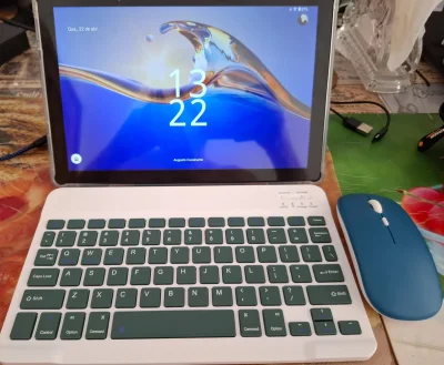 Tablet CP-20 Pro 128GB – Tela 10.1" Octa-Core Android 15 (Semi-Novo)