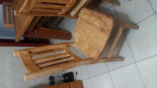 Jogo de Mesa com 10 Cadeiras de Madeira Maciça Peroba Rosa
