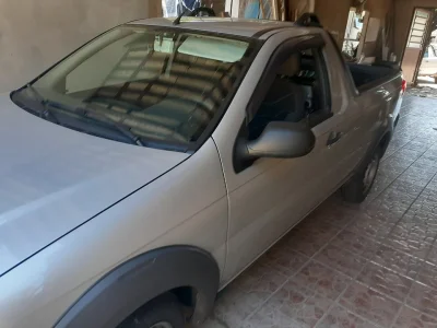 Camioneta Strada