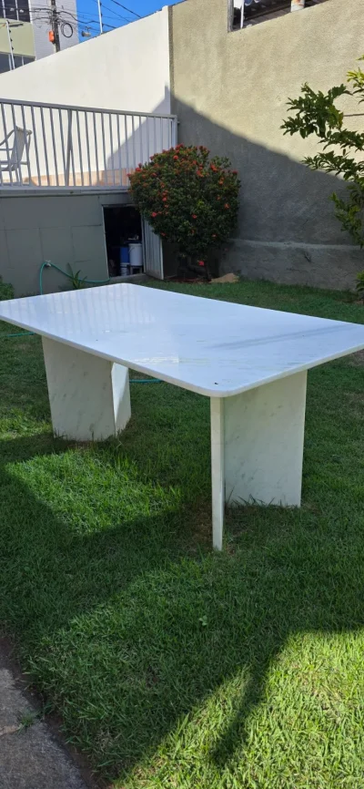 Mesa de marmore branco