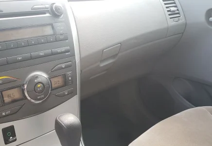 Toyota Corolla Sedan Gli 1.8 16v (flex) (aut) 2011