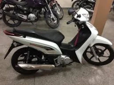 Vende SE Honda Biz 125 Semi Nova