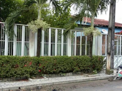 Casa com 3 Dormitórios à Venda, 330 m2 por RS 290.000,00 - Colônia Santo Antônio - Manaus-am
