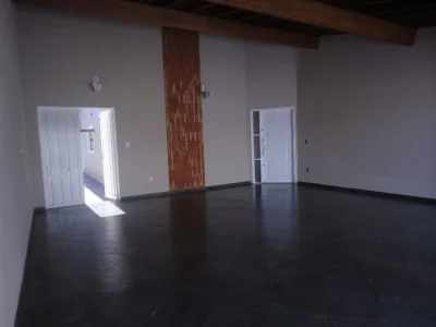 Vendo Casa Terrea 220 m2