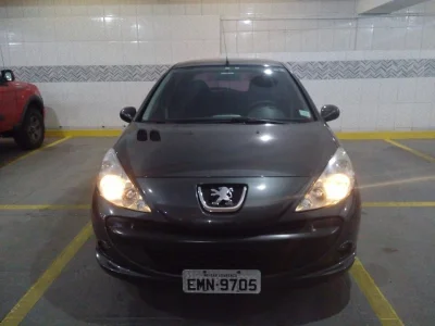 Vendo um Peugeot