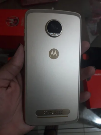 Moto Z2 Play