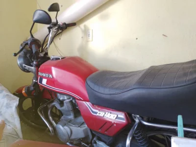 Moto Honda CB 400 Ano 83