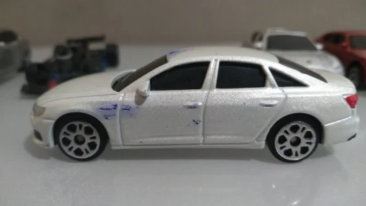 Miniaturas de Carros Maísto 1/64