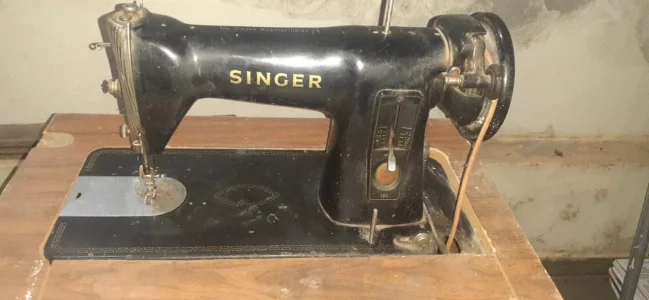 Máquina de Costura Singer Importada Antiga