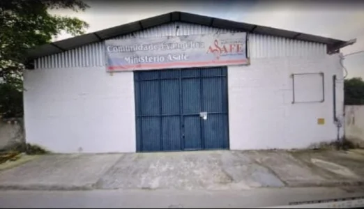 Vende-se ou Aluga-se Galpão Comercial 540m2 em Guaratiba - RJ