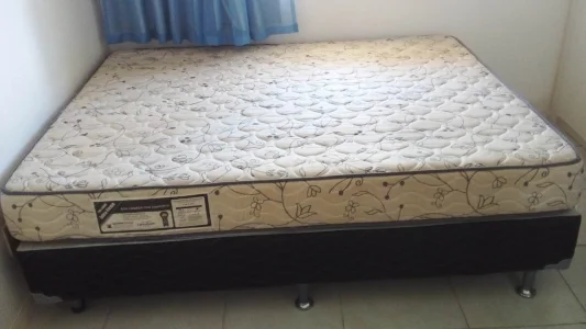 Cama Box Queen e Colchão Extra Firme Ortobom
