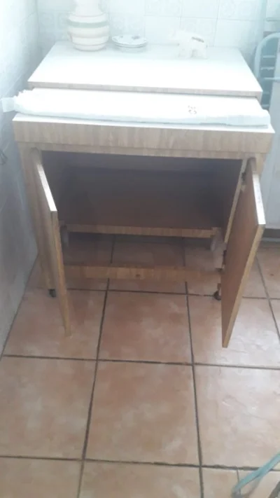 Mesa Retrátil com Despensa p/ 4 Até Pessoas