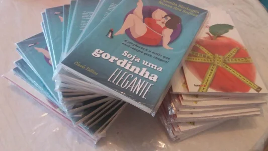 Livro Seja uma Gordinha Elegante