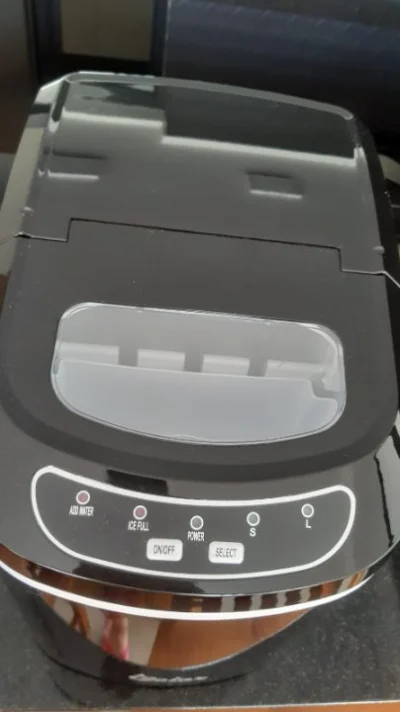 Vendo Máquina de Gelo Semi Nova em Estado de Nova