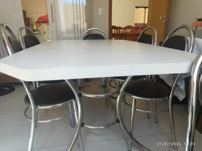 Mesa com 6 Cadeiras