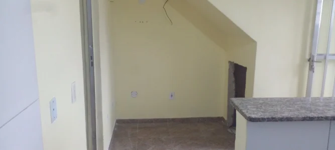 Aluga-se uma Casa em Pedra de Guaratiba