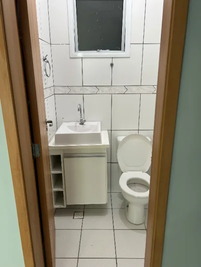Locação - Casa em Condomínio