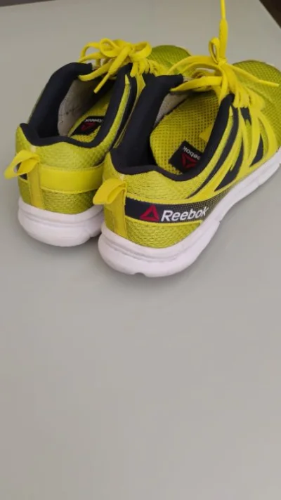 Tênis Reebok Amarelo Nº 38 Estiloso e Confortável