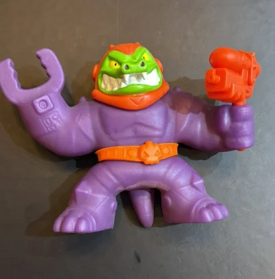 Boneco Jacaré Heroes Galaxy Goo Jit Zu