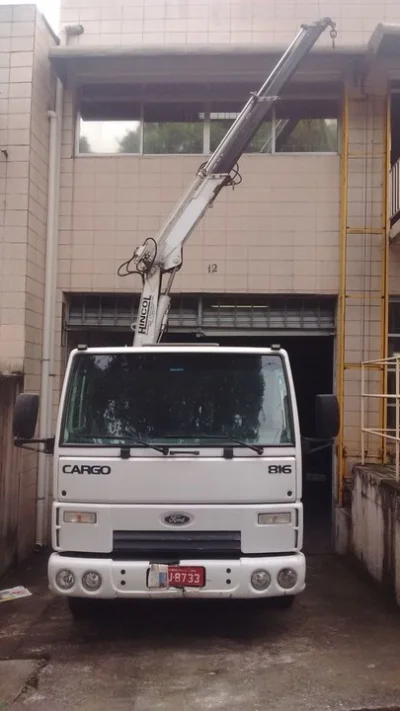 Ford Cargo 816 com Munck Hidráulico Ano 2013
