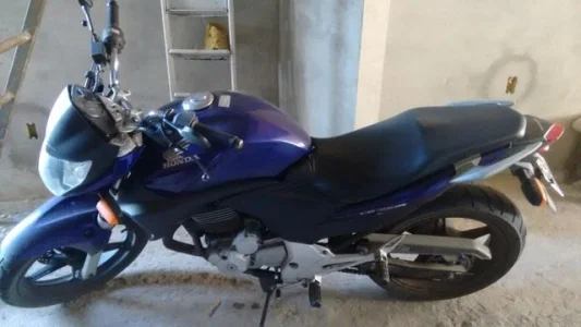 Moto Cb300