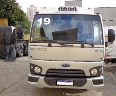 Ford Cargo 816 - Baú Refrigerado - 2019