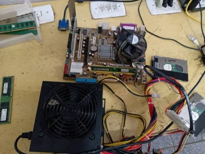 Assitência Técnica em Geral de Computadores e Celulares