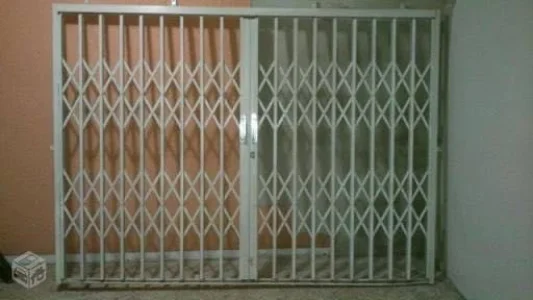 Porta Pantográfica
