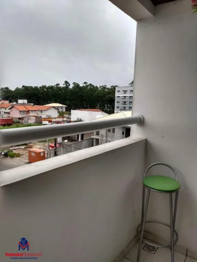 Apartamento à Venda no Bairro Aririu - Palhoça/sc