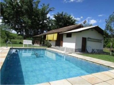 Fazendinha na RJ 122 em Cachoeiras de Macac´-caetano Imóveis