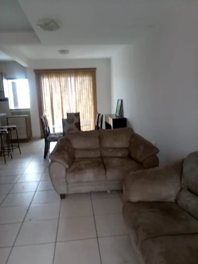 Pratico 3 Dormitorios Semimobiliado com 1 Vaga